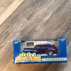 Street Cruizers Liberty Classics 1946 Chevy Blue Purple 1:24 Limited Edition